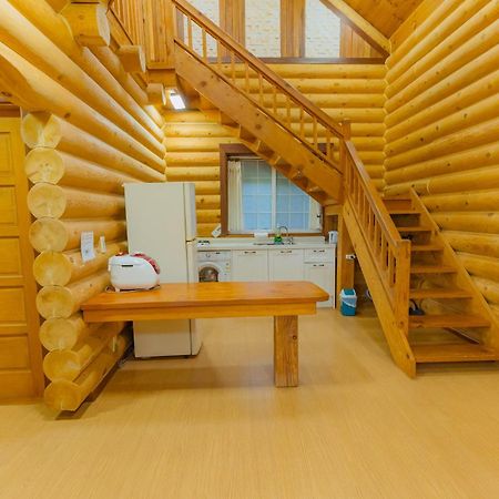 Jungmun Log Pension & Resort Seogwipo Dış mekan fotoğraf