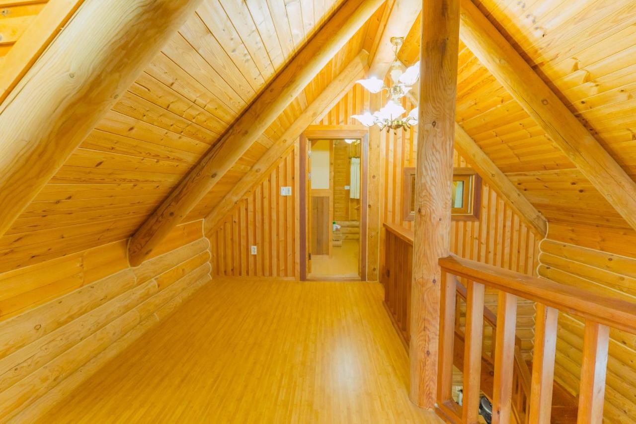 Jungmun Log Pension & Resort Seogwipo Dış mekan fotoğraf