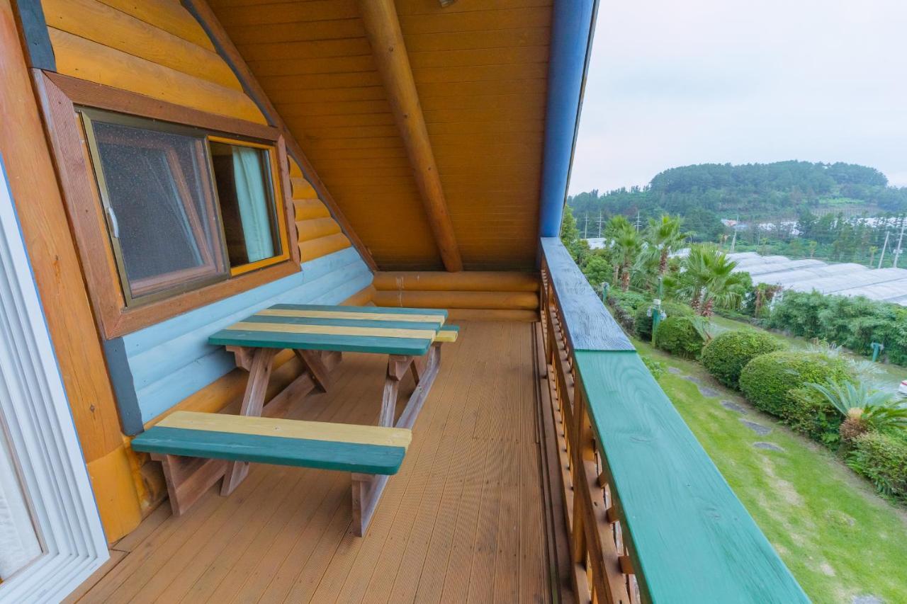 Jungmun Log Pension & Resort Seogwipo Dış mekan fotoğraf