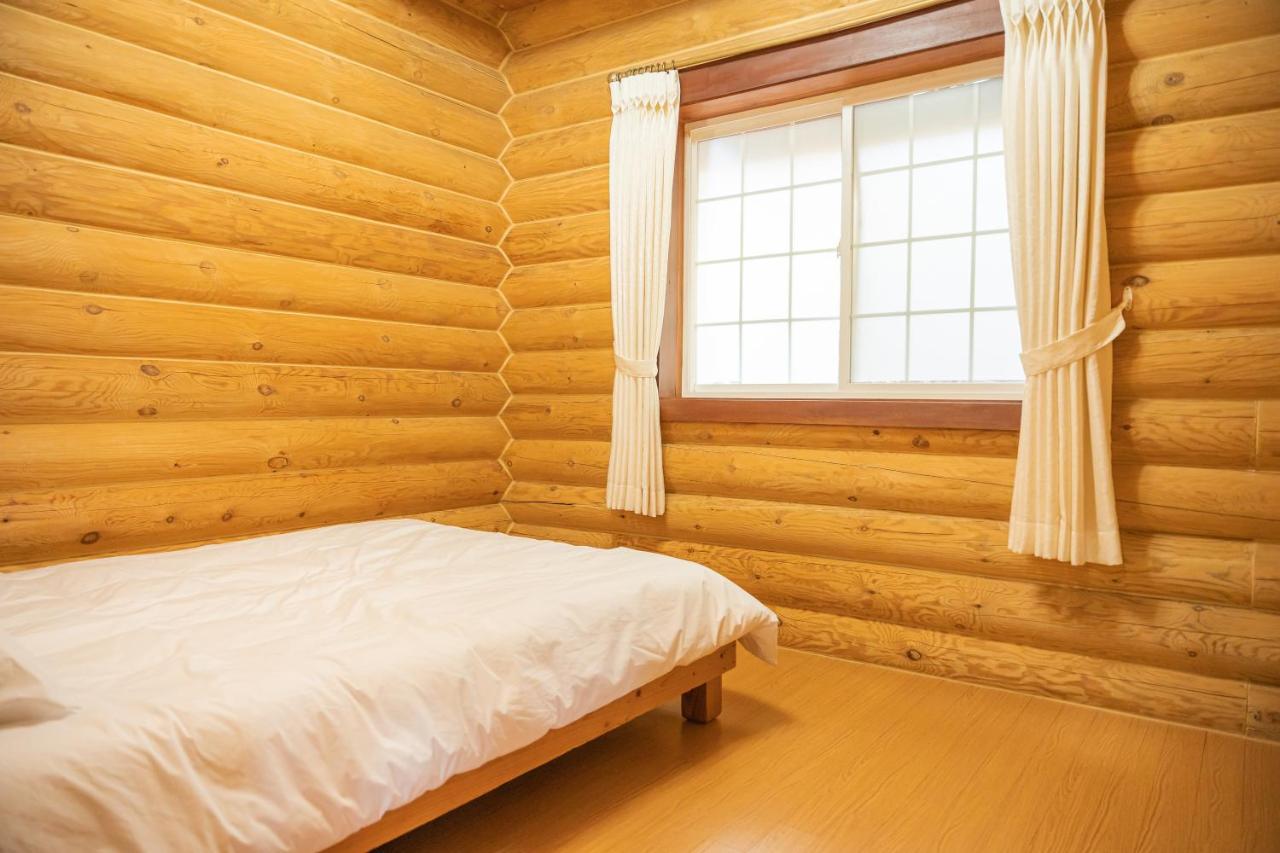 Jungmun Log Pension & Resort Seogwipo Dış mekan fotoğraf