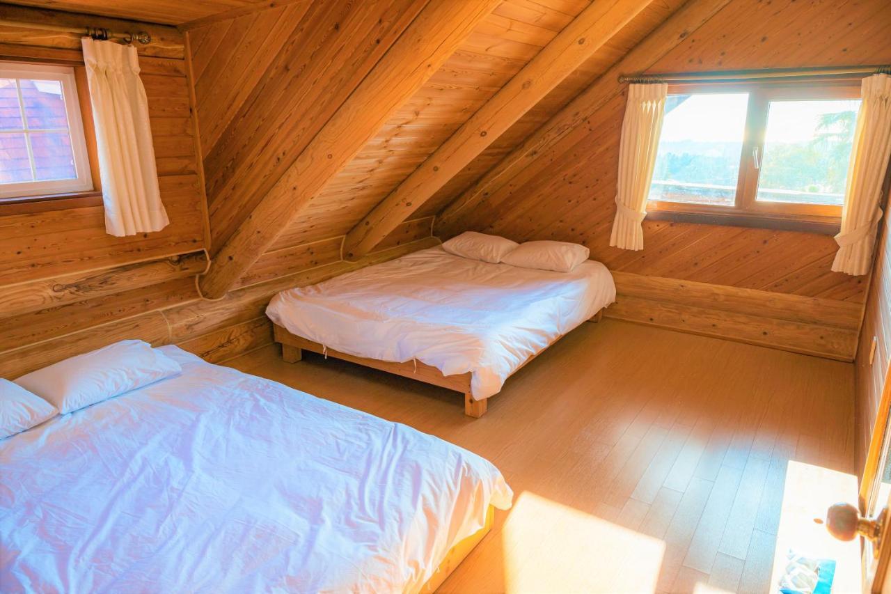 Jungmun Log Pension & Resort Seogwipo Dış mekan fotoğraf