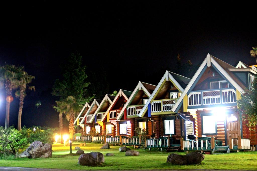 Jungmun Log Pension & Resort Seogwipo Dış mekan fotoğraf