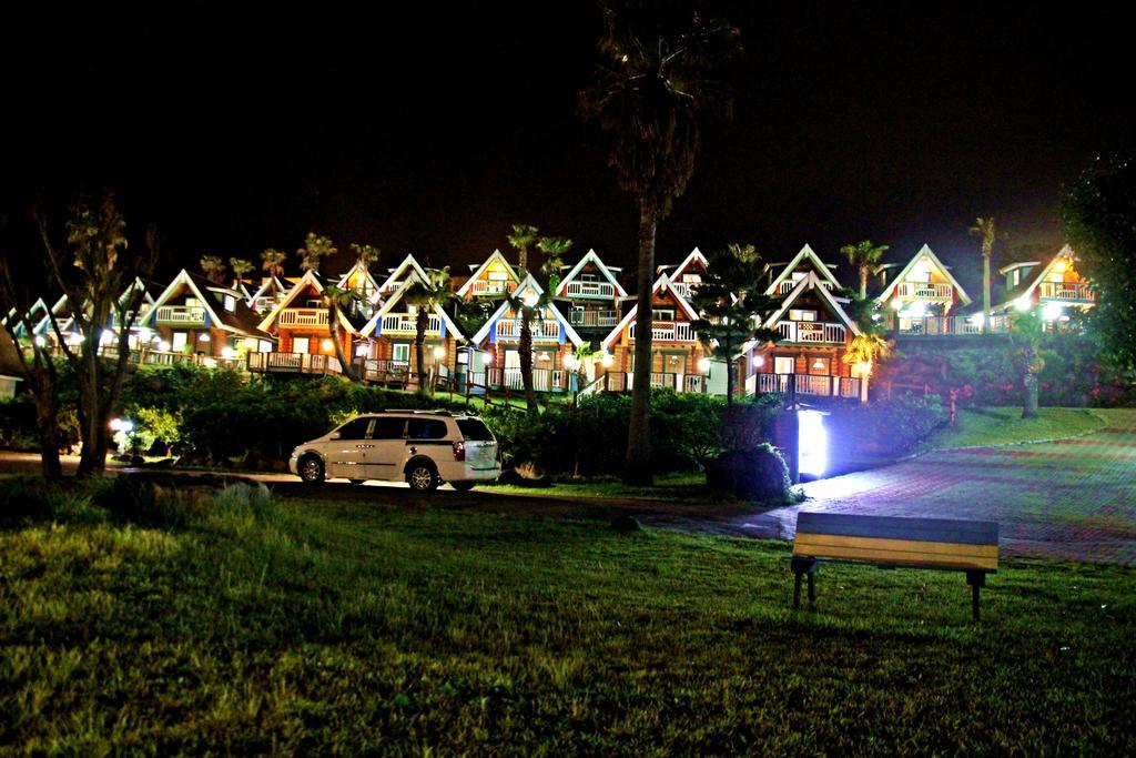 Jungmun Log Pension & Resort Seogwipo Dış mekan fotoğraf