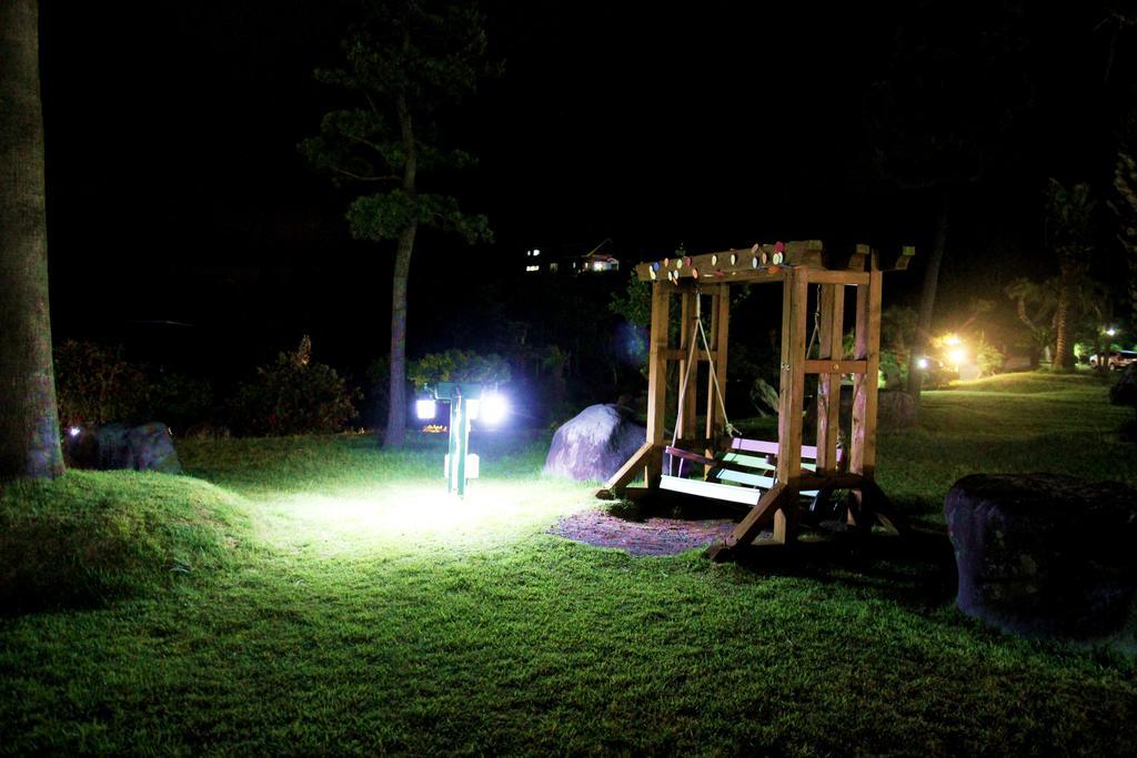 Jungmun Log Pension & Resort Seogwipo Dış mekan fotoğraf