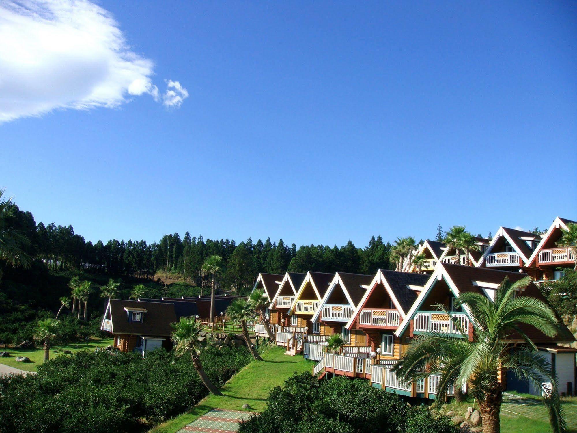 Jungmun Log Pension & Resort Seogwipo Dış mekan fotoğraf