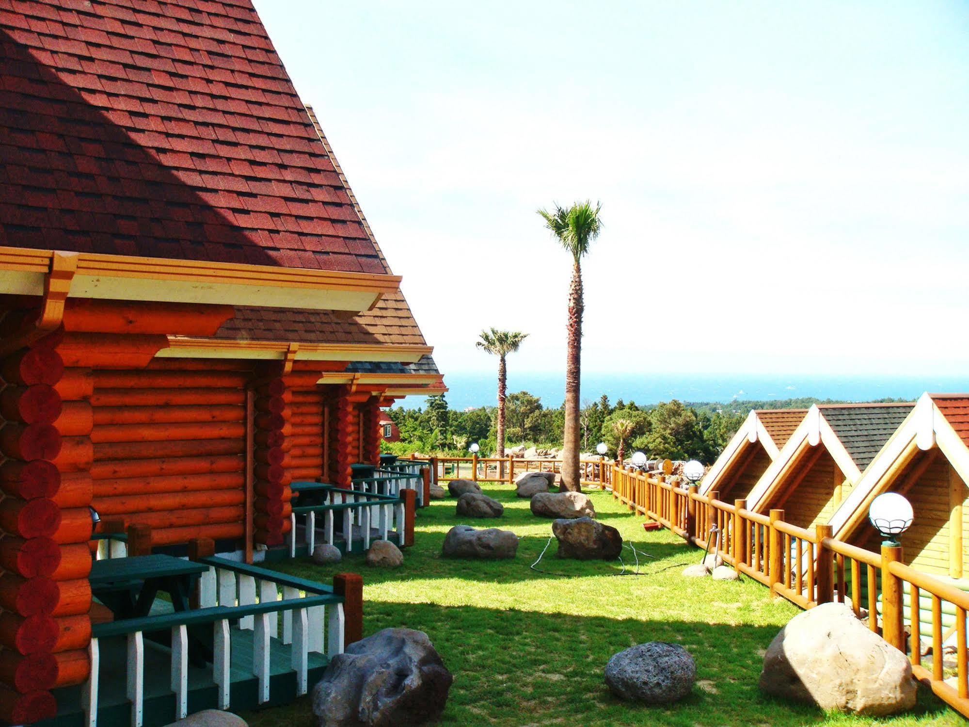 Jungmun Log Pension & Resort Seogwipo Dış mekan fotoğraf